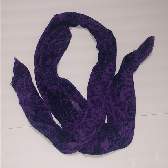 Scarf/wrap - Picture 1 of 2